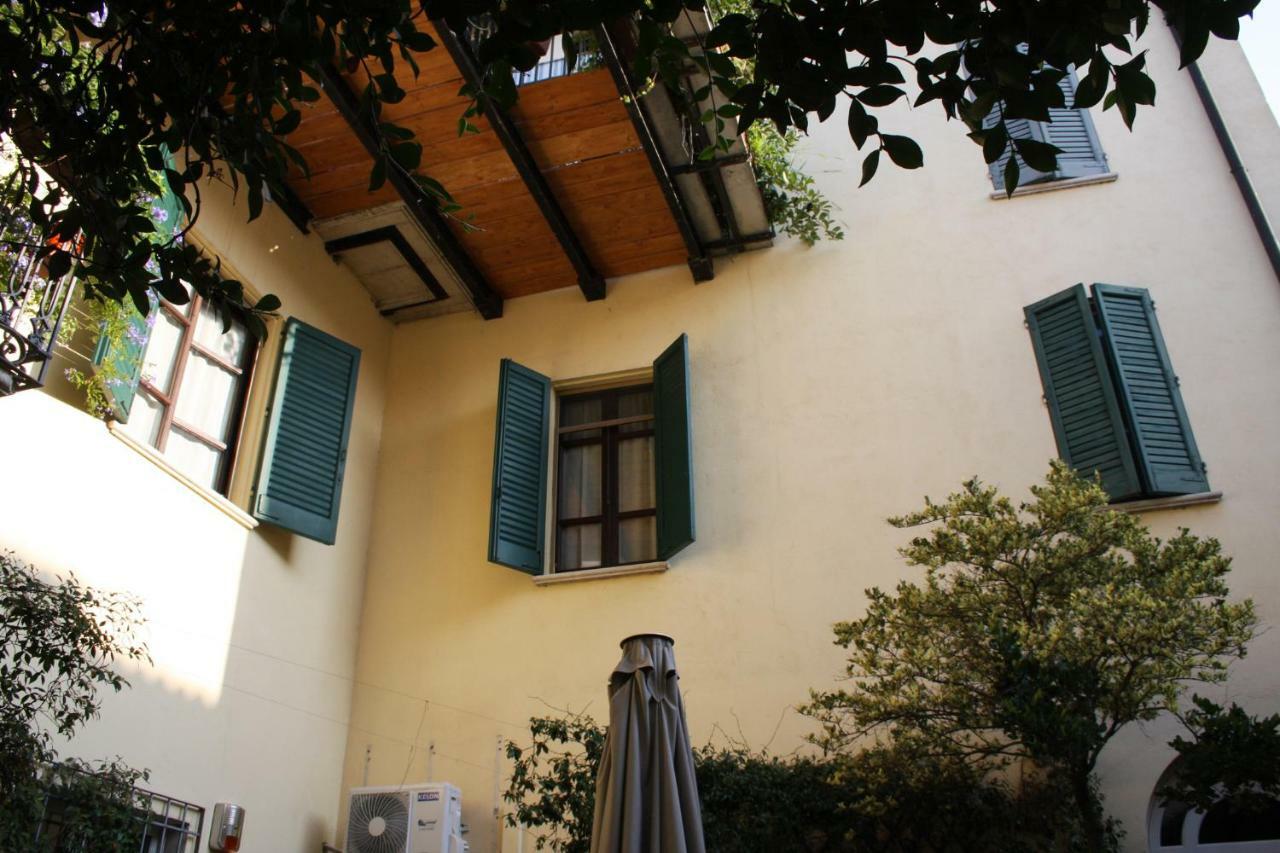 B&B Casa Dei Poeti Мантуя Екстер'єр фото